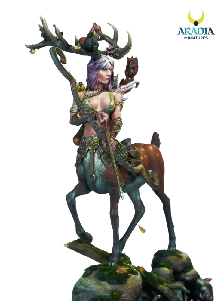 Diana miniature – front view of the huntress and antler crown